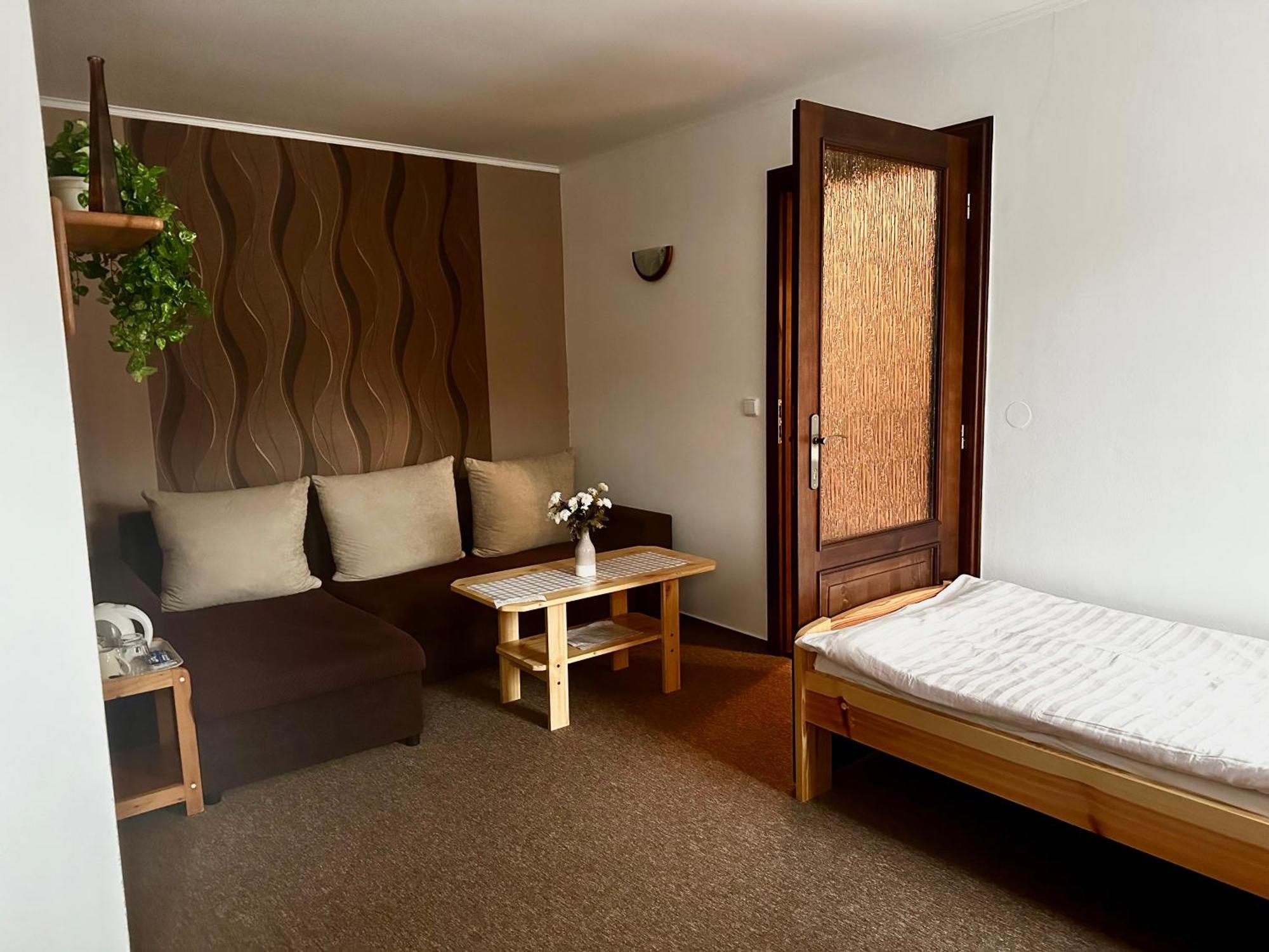 Pod Klicem Hotell Svor Exteriör bild