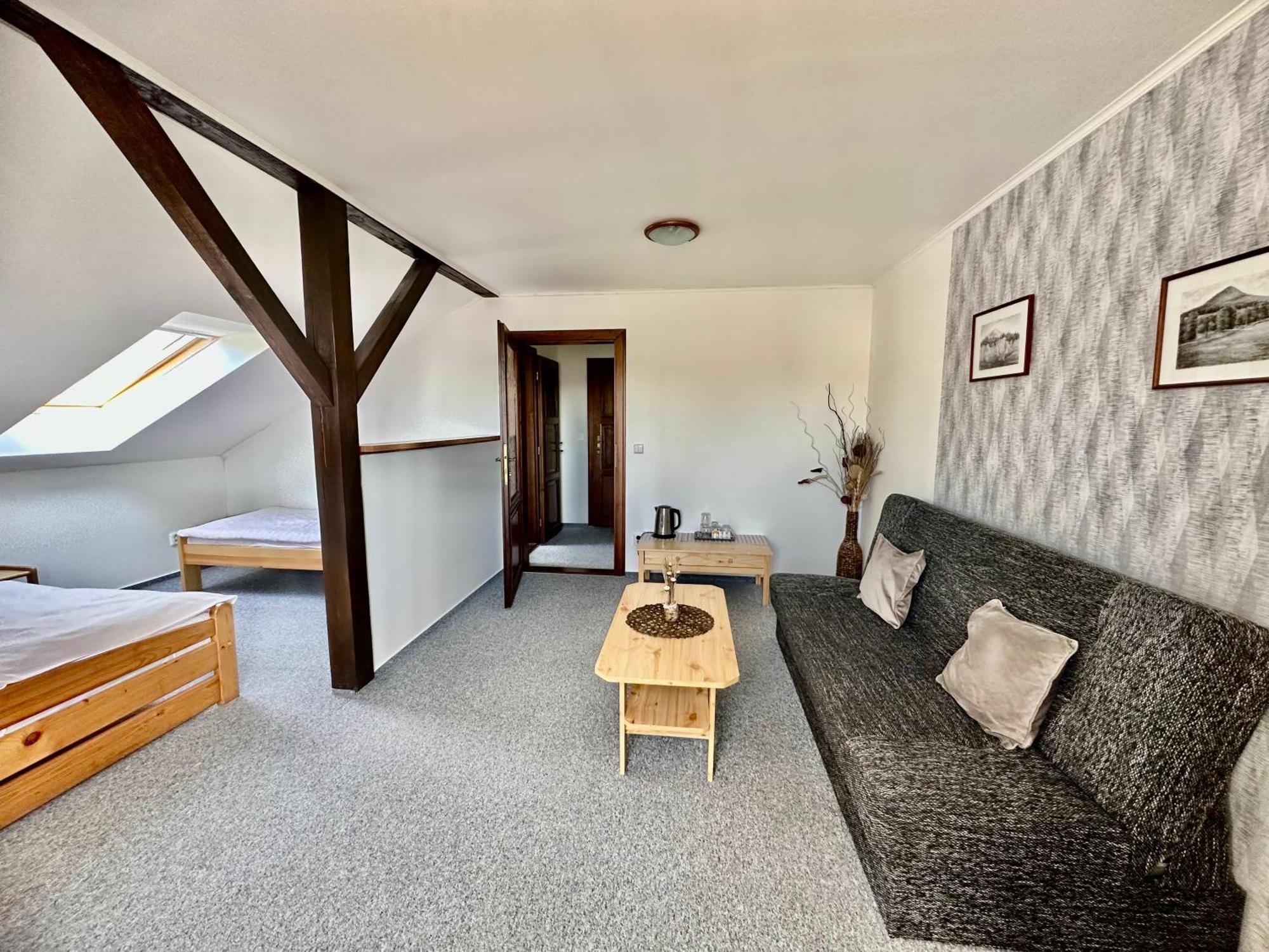 Pod Klicem Hotell Svor Exteriör bild